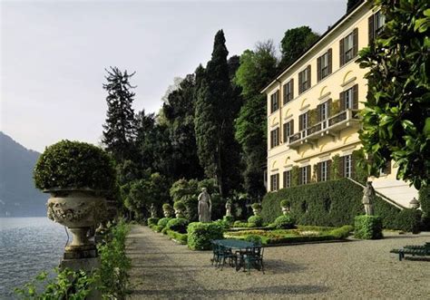 casa versace lago di como